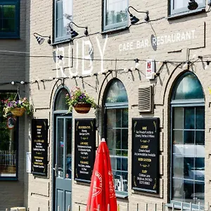 Hotel Oyo Ruby Pub &, Hove