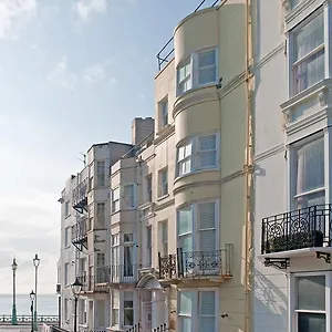Gasthuis Hamptons, Hove
